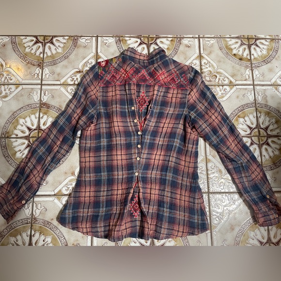 Johnny Was Embroidered Flannel - Picture 2 of 8